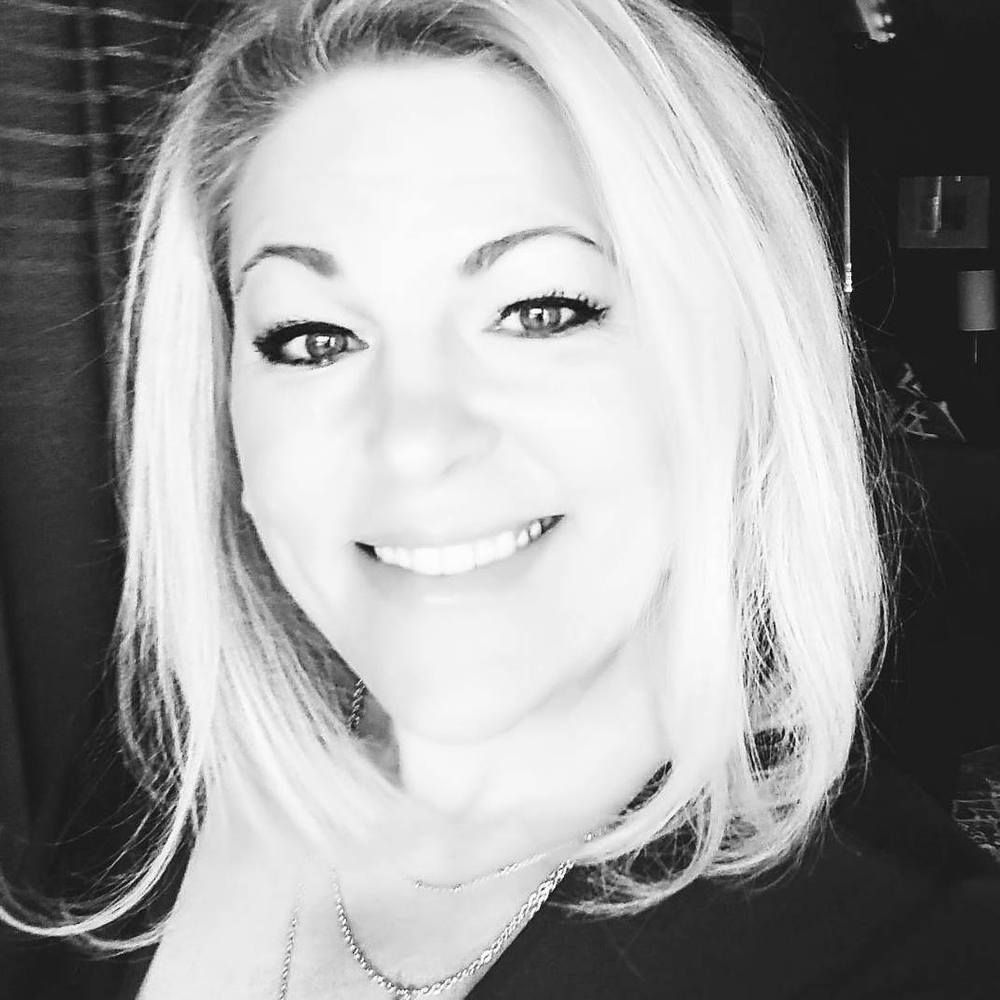 Meet your Posher, Thia